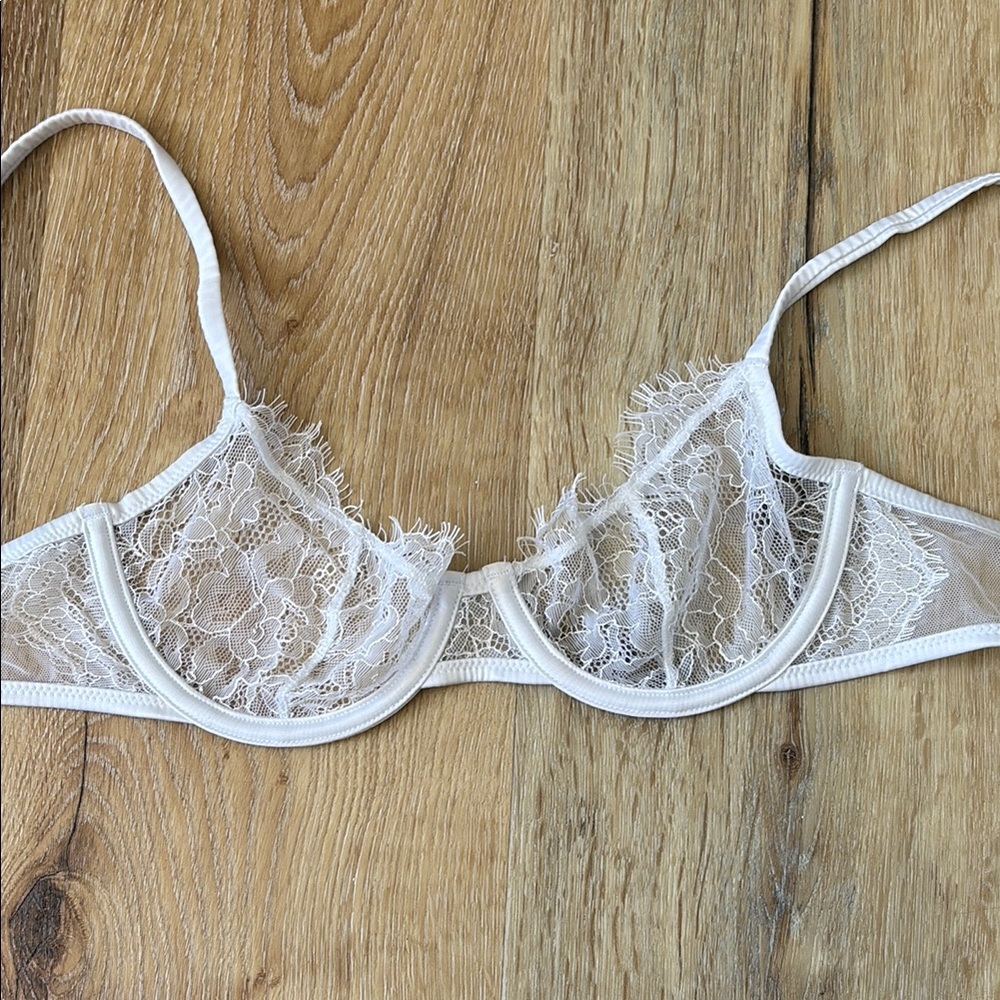SKIMS Lace Bra